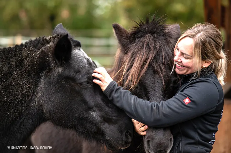 Sarah Weber und Ponys